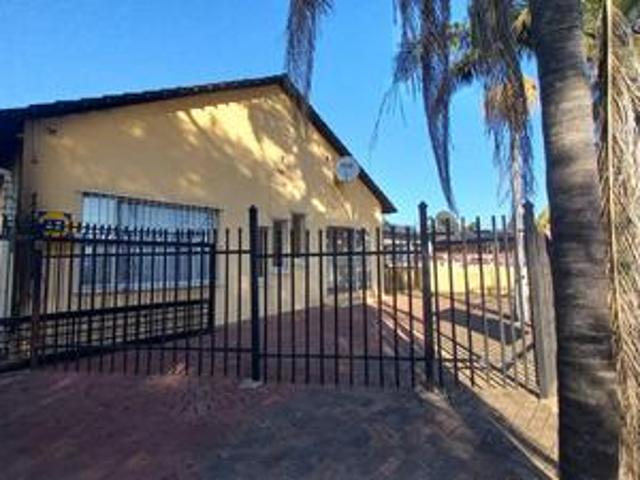 House for sale in Waterkloof, Gauteng