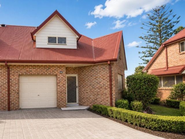 Townhouse for rent in Sydney, New South Wales