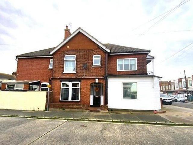 House for sale in Felixstowe, Suffolk