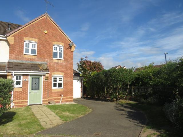 Apartment for rent in Whitnash, Green Close