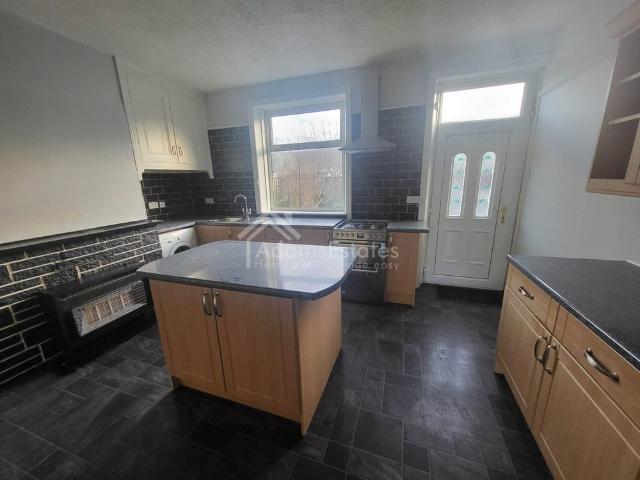 House for rent in Dewsbury, Thornhill Lees