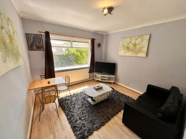 Apartment for rent in Falcon Lodge, Wales