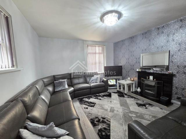 House for rent in Eightlands, Dewsbury