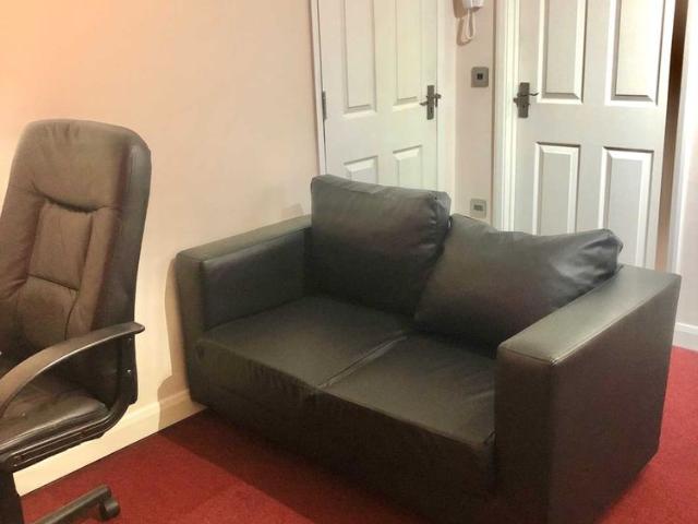 Studio for rent in Newtown, Reading