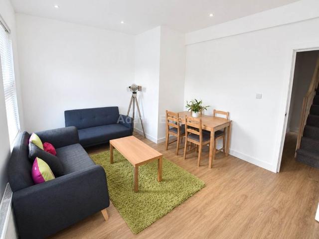 Apartment for rent in Newtown, Reading