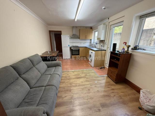 Apartment for rent in Plasnewydd, Cardiff