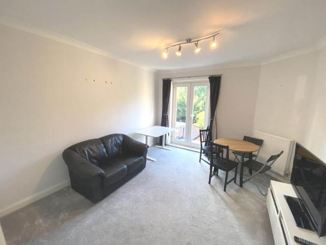 House for rent in The Hale, Mill Hill