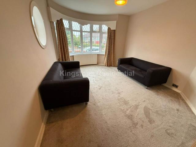 House for rent in Penylan, Falcon Lodge