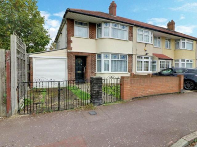 House for rent in Dagenham, Greater London