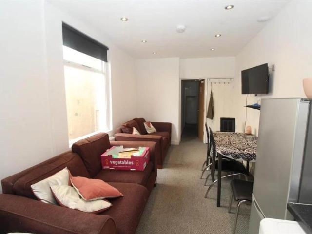 House for rent in Falcon Lodge, Wales