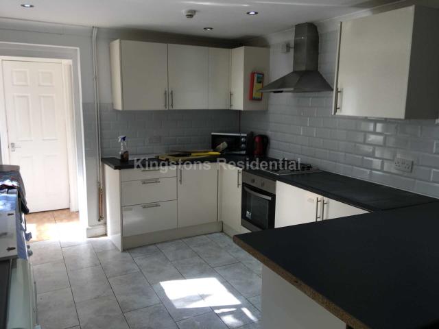 House for rent in Plasnewydd, Falcon Lodge