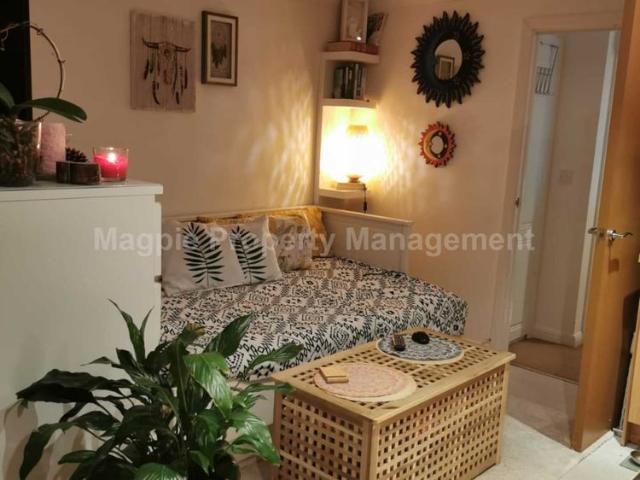 Apartment for rent in Hampton, Greater London