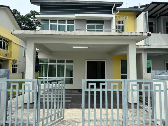 Residential House for sale in Sendayan Village, Negeri Sembilan