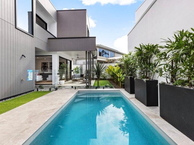House for sale in Surfers Paradise, Gold Coast City