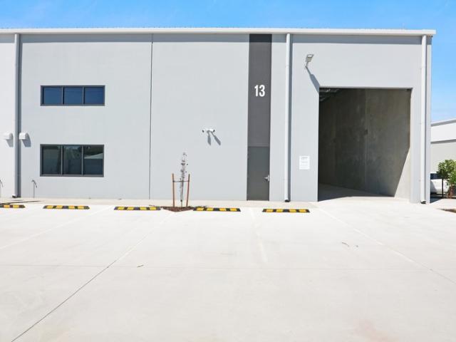 Warehouse for rent in Jandakot, Western Australia