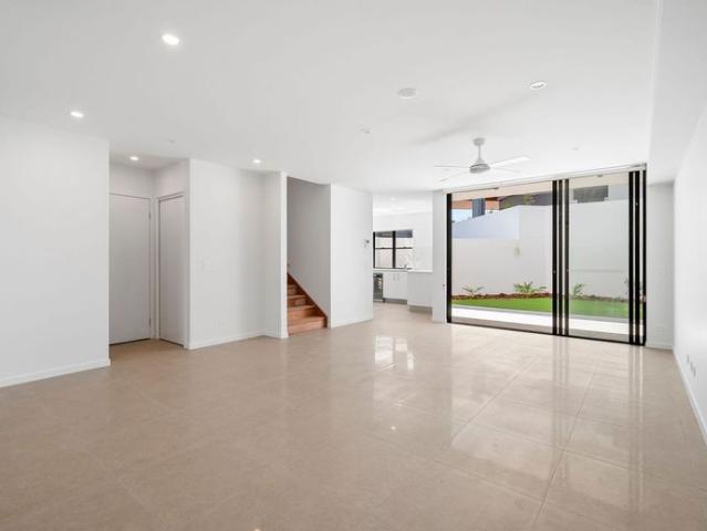 Townhouse for rent in Kings Creek, Queensland