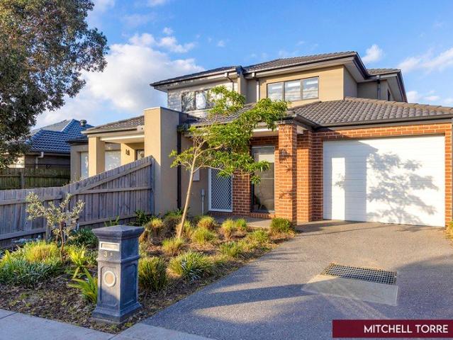 Townhouse for sale in Camerons Creek, Victoria