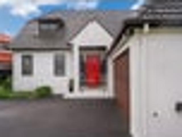 House for sale in Paremoremo