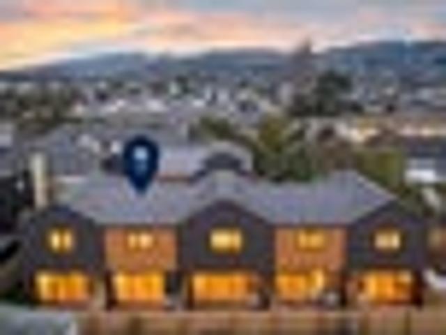 Townhouse for sale in Heathcote, Canterbury