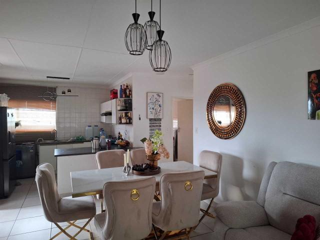 Townhouse for sale in Vosloorus, Gauteng