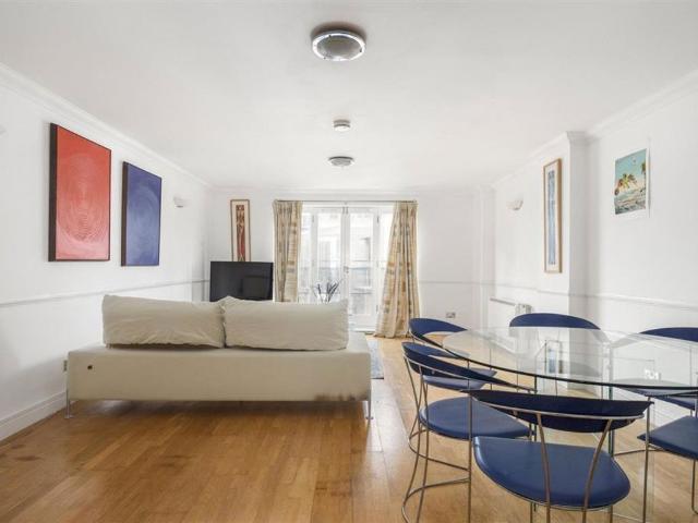 Apartment for rent in Battersea, Greater London