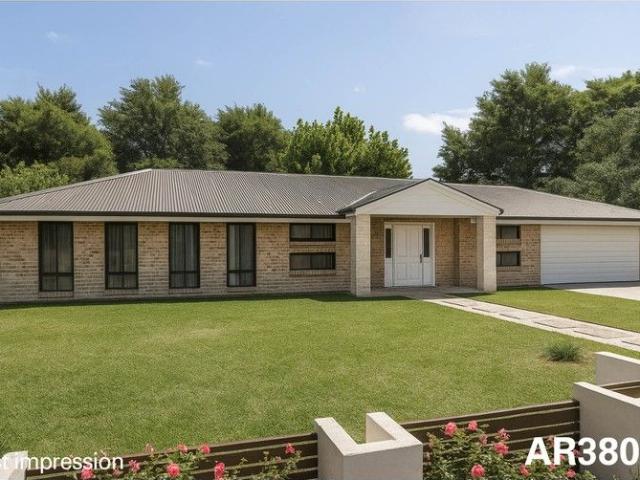 Cottage for sale in Kings Creek, Queensland