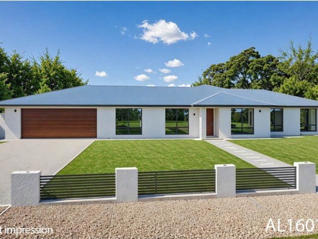 Cottage for sale in Karalee, Greater Brisbane
