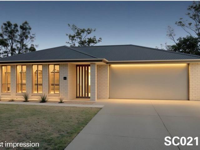 Cottage for sale in Toombul, Queensland
