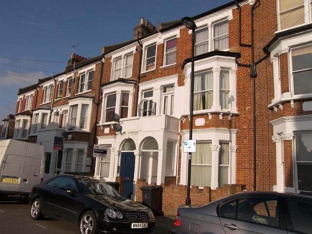 Apartment for rent in Stockwell, Greater London