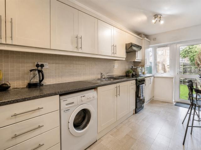 Apartment for rent in Little Heath, Greater London