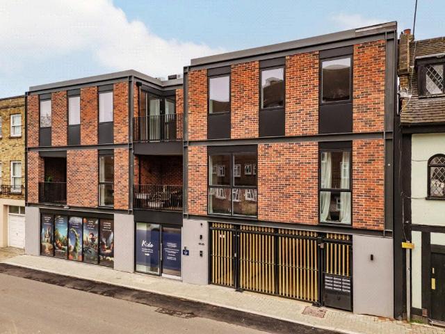 Apartment for rent in East Sheen, Greater London