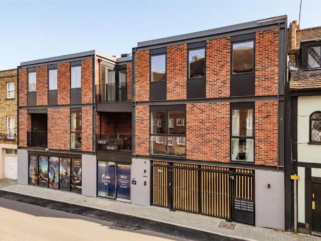 Apartment for rent in East Sheen, Greater London