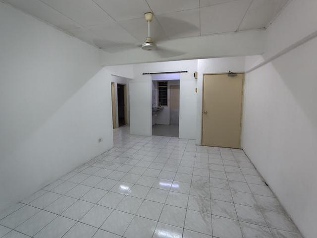 Apartment for sale in Tanjong Sepat, Selangor