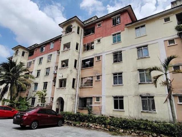 Apartment for sale in Tanjong Sepat, Selangor