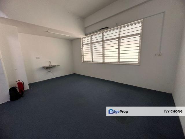 Shop for rent in Petaling, Subang Jaya