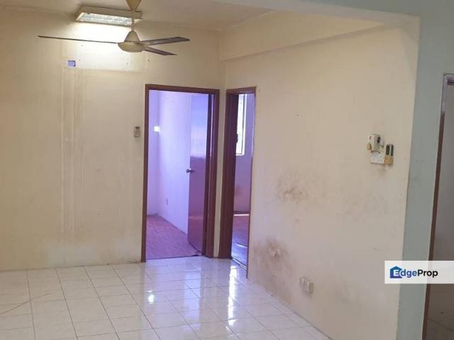 Flat for sale in Petaling, Damansara Damai