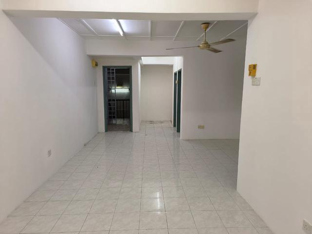 Apartment for sale in Petaling, Damansara Damai