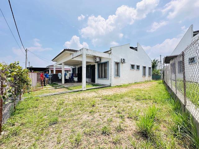 Residential House for sale in Padang Serai, Kulim