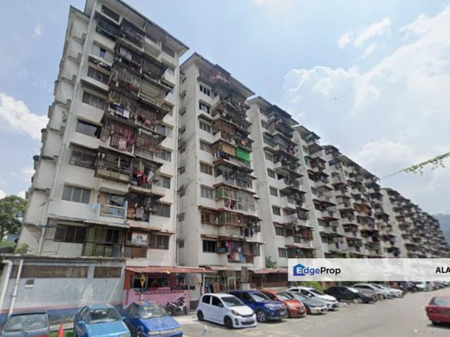 Flat for sale in Majlis Perbandaran Selayang, Gombak