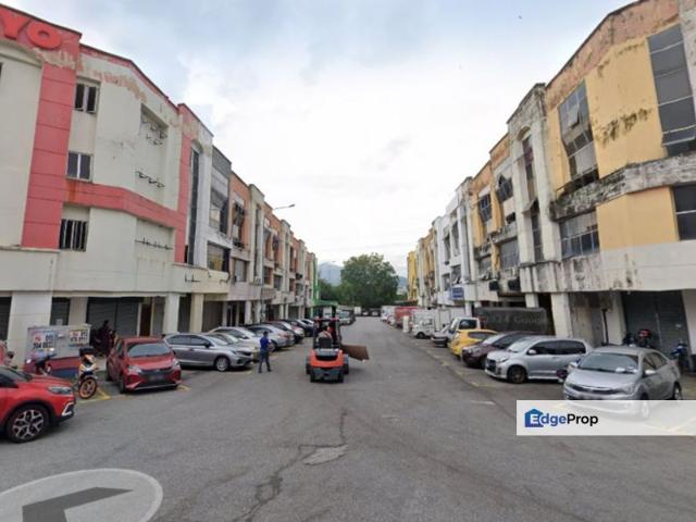 Shop for sale in Majlis Perbandaran Selayang, Gombak