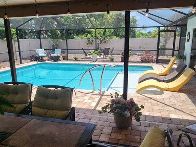 Room for rent in Cape Coral, Florida