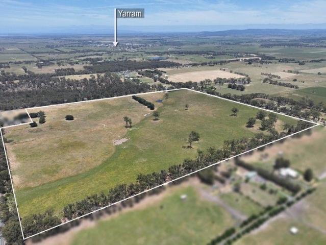 Cottage for sale in Yarram, Victoria