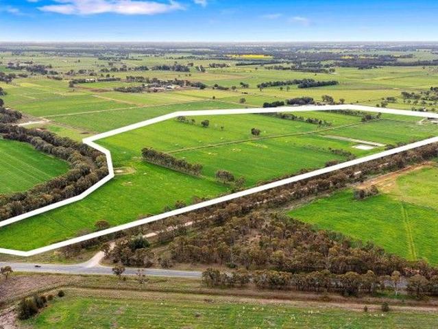 Cottage for sale in Invergordon, Victoria