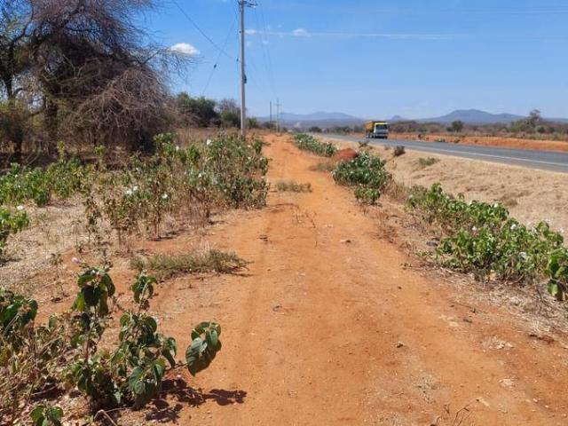 Land for sale in Namanga, Kajiado