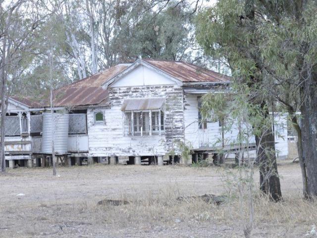 Cottage for sale in Mount Tarampa, Queensland