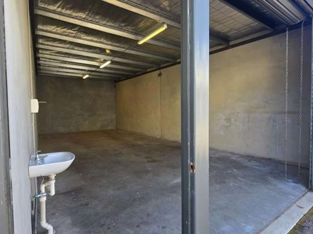 Warehouse for rent in O'connor, Western Australia