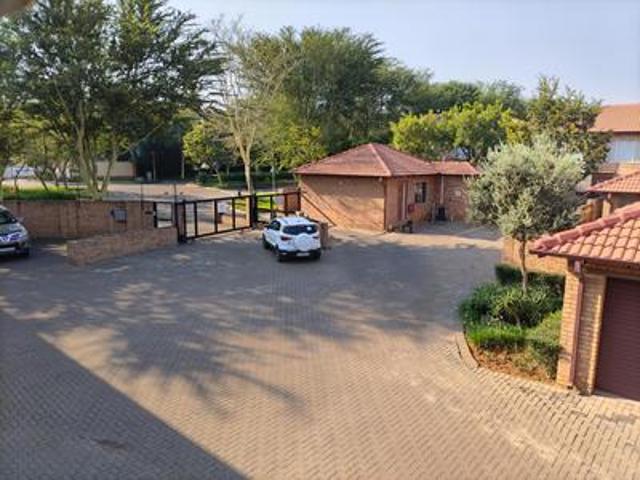 Townhouse for sale in Waterkloof, Gauteng