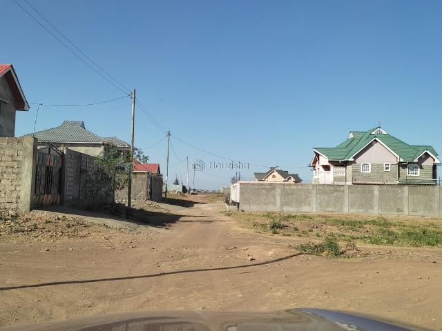 Land for sale in Kasarani