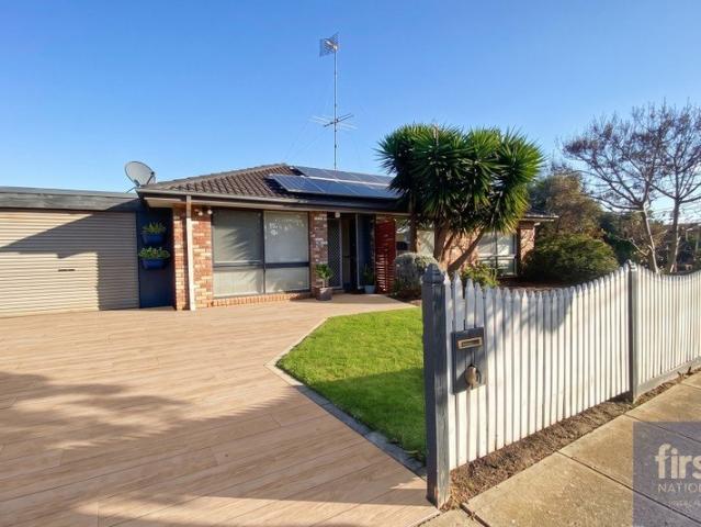 House for sale in Riverdene, Melbourne