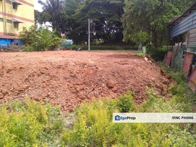 House for sale in Malaka